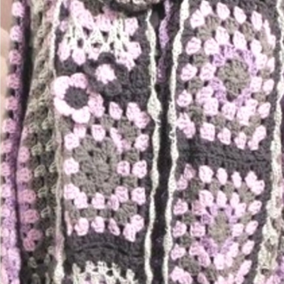 Crochet Gray and Violet Granny Square Sweater with Scarf L/Xl - Picture 3 of 6